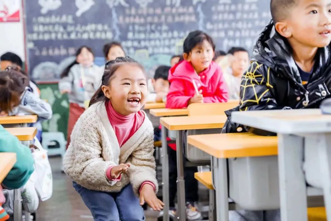 云南紅河地區(qū)孩子們的燦爛笑顏